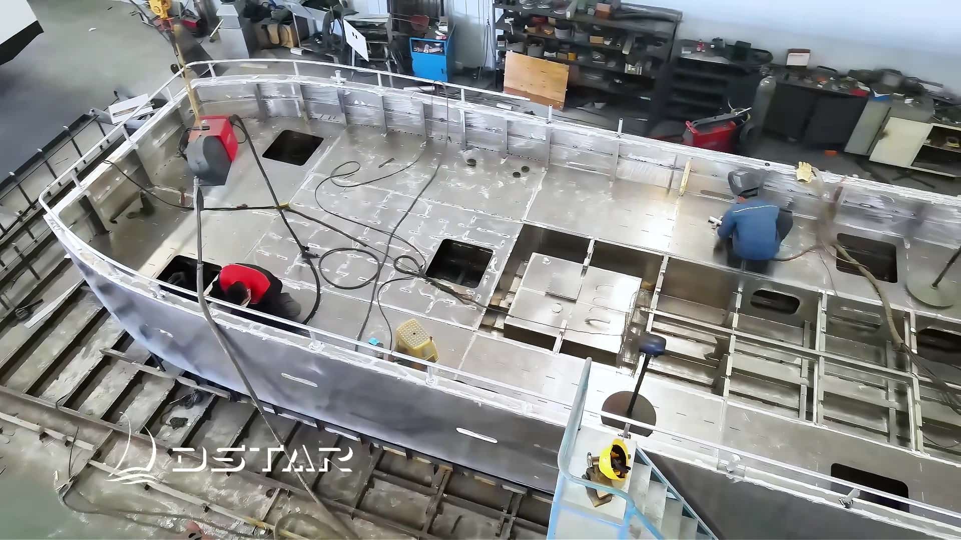 heavy-duty-aluminum-barge-hull