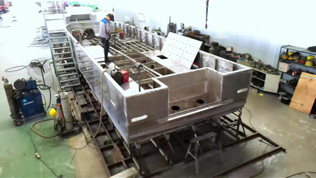 flat-aluminum-barge-deck.jpg