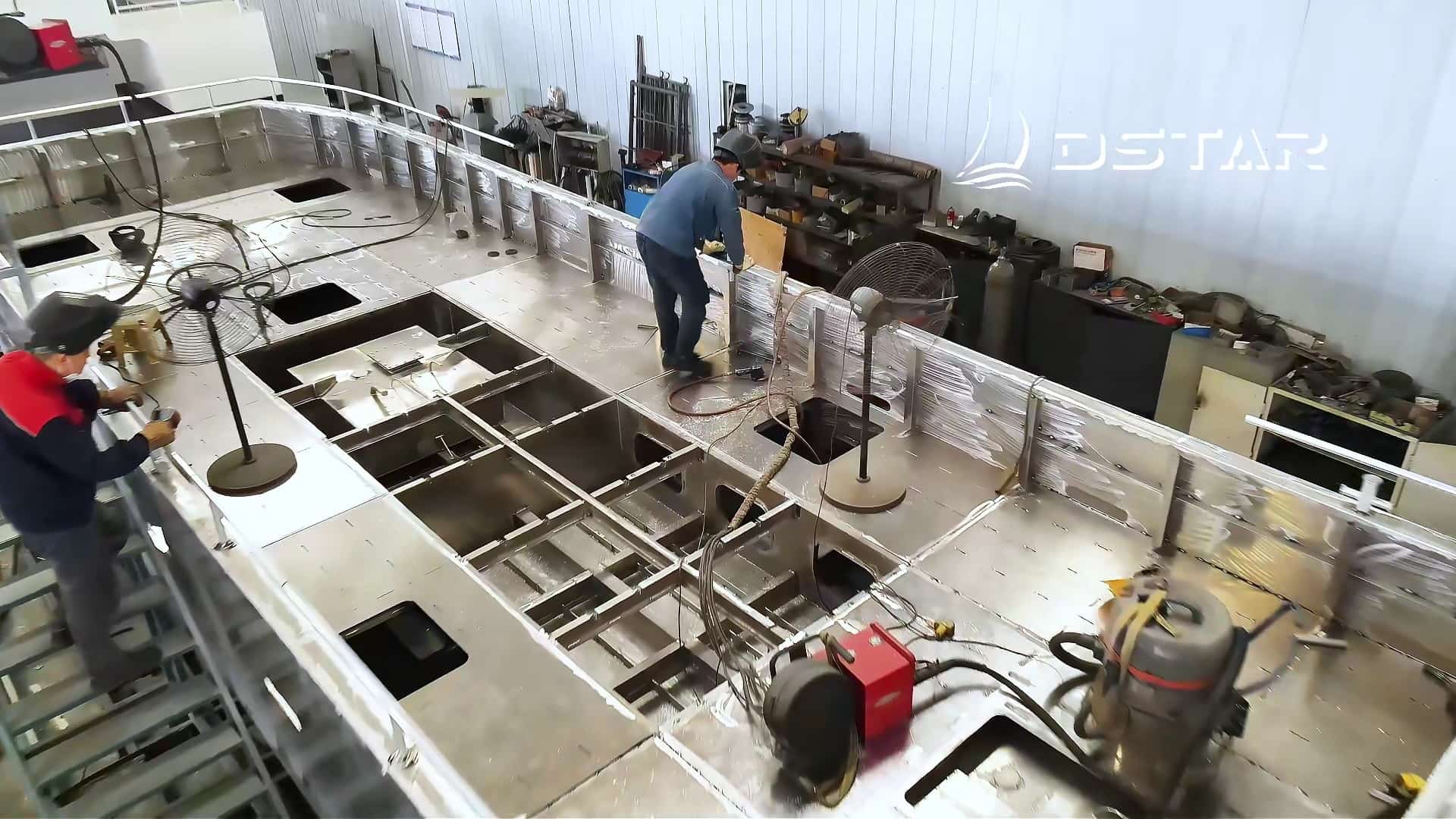 aluminum-barge-hull